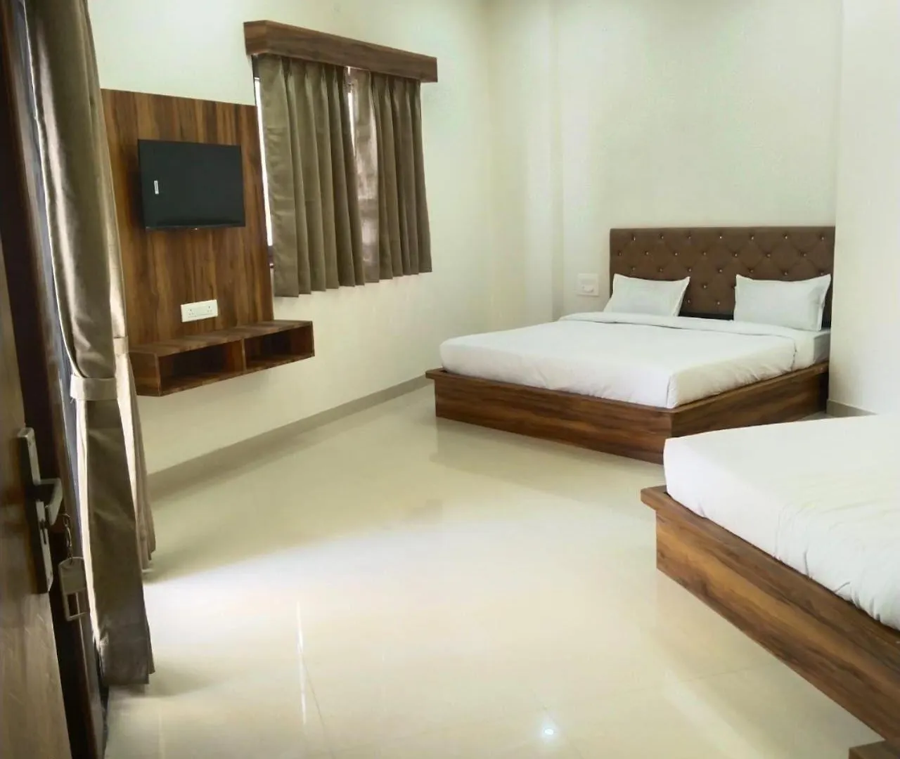 ****  Avenaa Hotel Lemon Leaf With Rooftop Pool Udaipur India